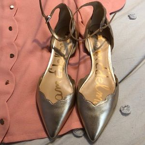 NWOT Gold Sam Edelman Flats